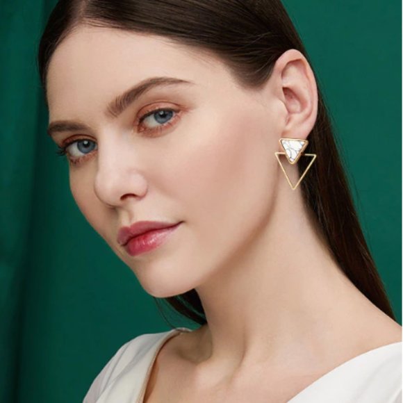 Lulu's "Triangular Infatuation" Marble Earrings - Picture 7 of 8